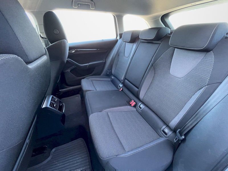 Škoda Octavia (2020) 2.0 TDI 85kW Ambition Plus com - fotka 25 z 35