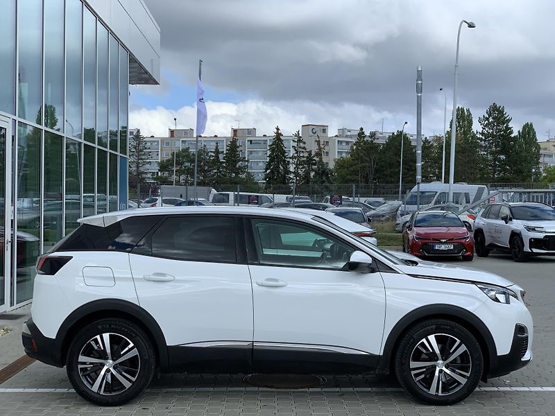 Peugeot 3008 ALLURE+ 1.2 PureTech 96kW AT - fotka 10 z 27