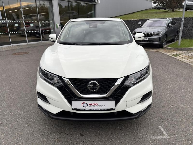 Nissan Qashqai 1,3 DIG-T Acenta VÝHŘEV KAMERA - fotka 8 z 37