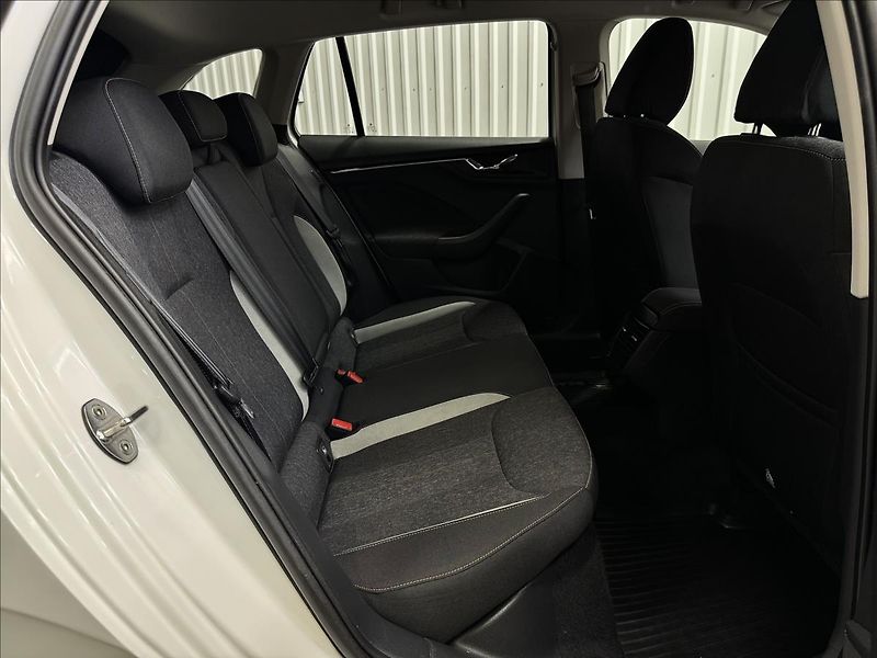 Škoda Scala 1.0TGI STYLE ACC 2XKOLA LED - fotka 30 z 37