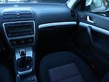 Škoda Octavia (2011) 1.6 TDI, Serv.kniha, nová STK - náhled 8