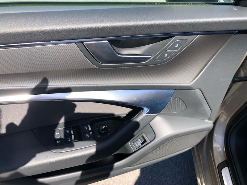 Audi A6 Avant 40 TDI - fotka 15 z 30