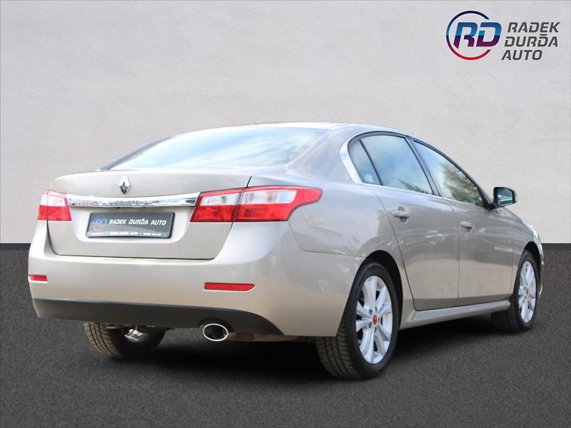 Renault Latitude 2,0 dCi  NOVÉ V ČR,AUTOMAT - fotka 5 z 30