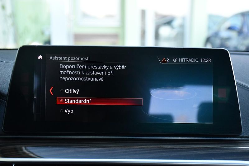 BMW Řada 5 540i xD LUXURY LINE HUD - fotka 34 z 35