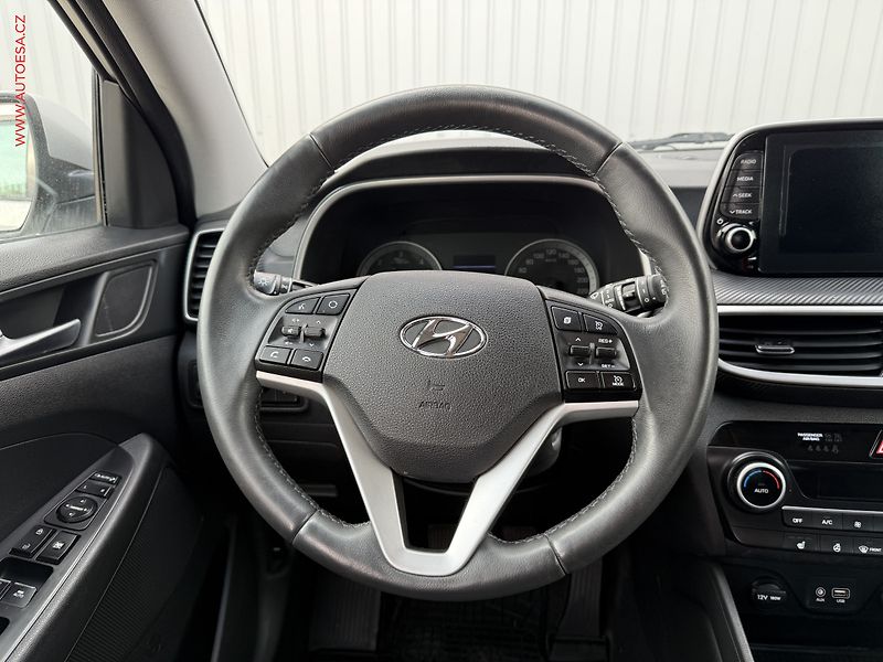 Hyundai Tucson (2018) 1.6CRDi, ČR, AC, navi, park - fotka 12 z 18