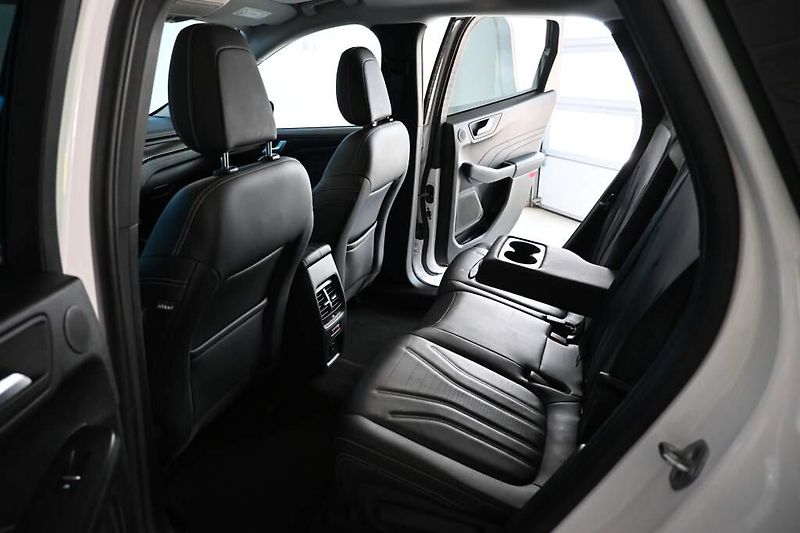 Ford Kuga (2023) 2.5 VIGNALE LED ACC Tažné BO V - fotka 9 z 49