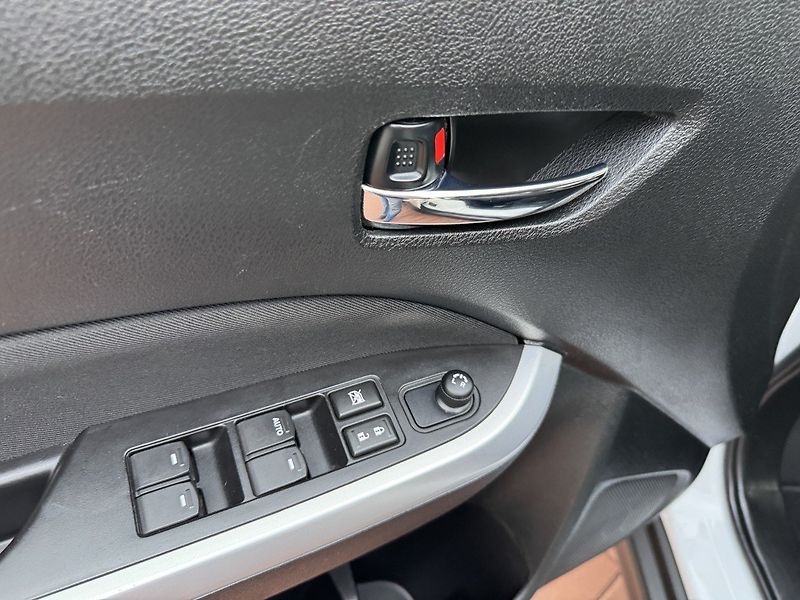 Suzuki Vitara (2017) 1.6iVVT Navi Digi Klima Kamera - fotka 29 z 50
