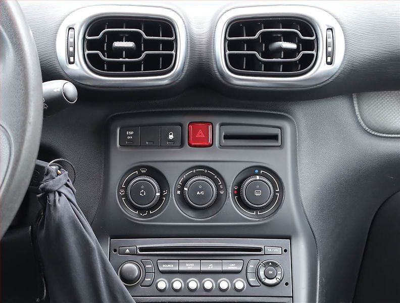 Citroën C3 Picasso (2011) 1.4 i, Serv.kniha, nová STK - fotka 12 z 15