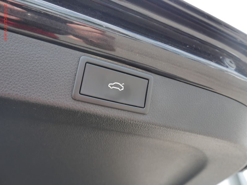 Škoda Octavia (2021) 2.0TDi 4x4, ČR, RS, DSG, LED - fotka 24 z 25
