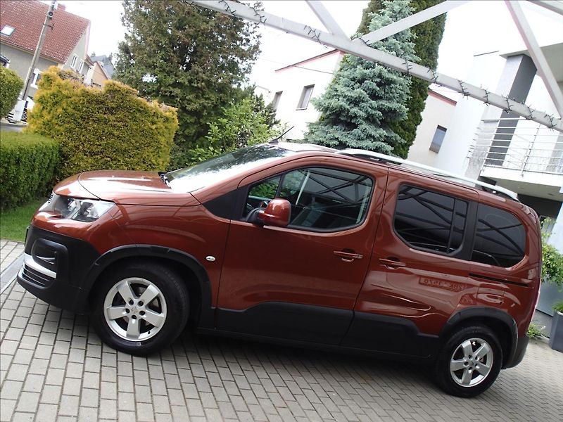 Peugeot Rifter 1,5 HDi, Active, ČR 2. Maj - fotka 6 z 35