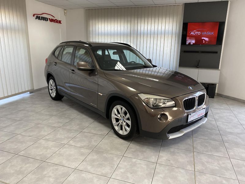 BMW X1 2.0D  XDRIVE REZERVACE  - fotka 3 z 23
