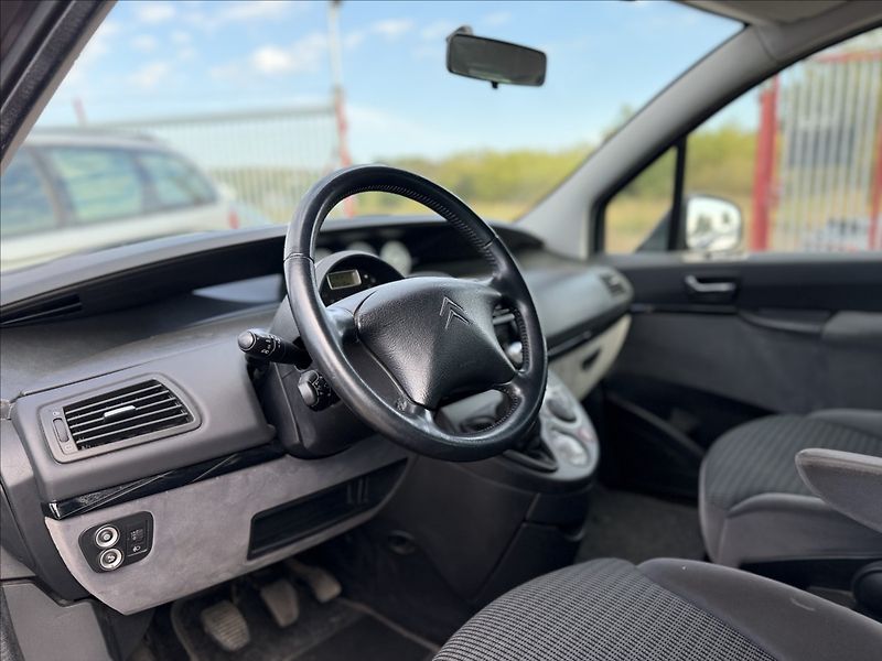 Citroën C8 2,0 HDI 100kW XENONY,TAŽNÉ - fotka 10 z 27
