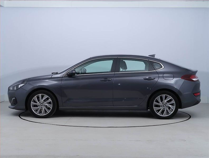 Hyundai i30 (2019) Style 1.4 T-GDI, Serv.kniha - fotka 3 z 19