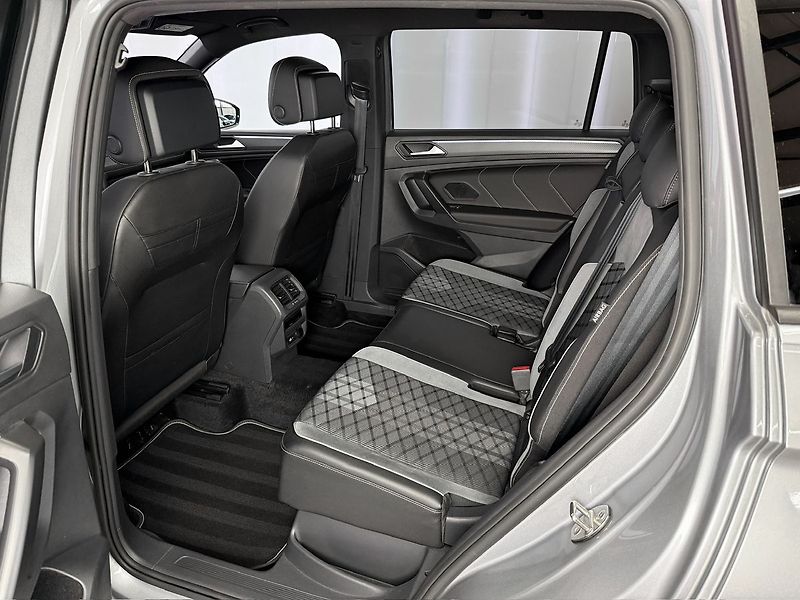 Volkswagen Tiguan Allspace 2.0TDI DSG 4MOTION R-LINE BLAC - fotka 11 z 26