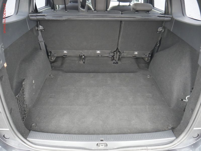 Dacia Lodgy (2013) 1.2 TCe, 2.maj,ČR, AC, temp - fotka 7 z 16