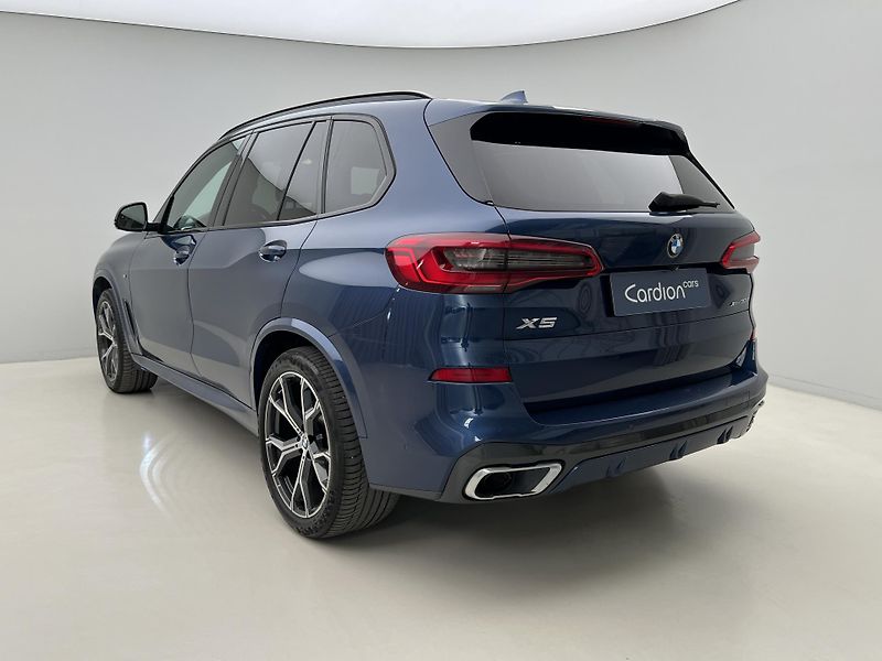 BMW X5 XDrive 30d M-Paket AUT CZ - fotka 10 z 54