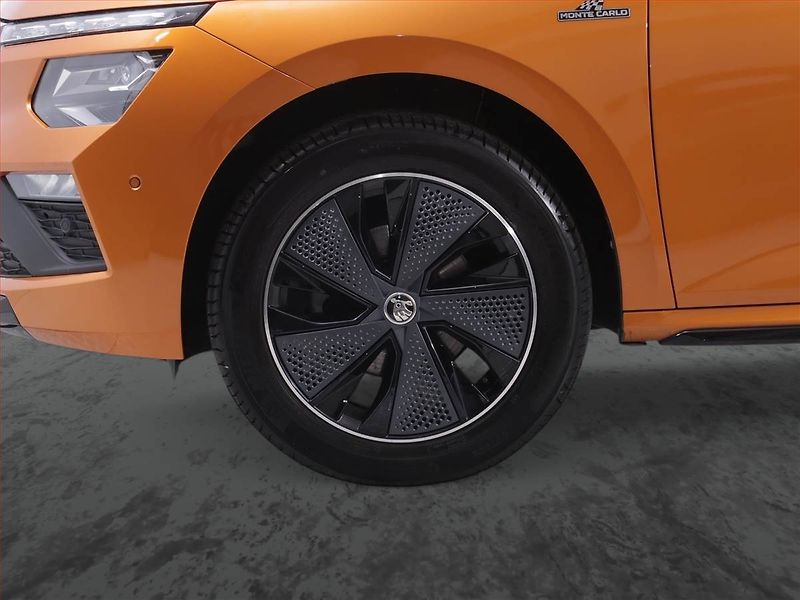 Škoda Kamiq (2024) 1.0 TSI - fotka 15 z 23