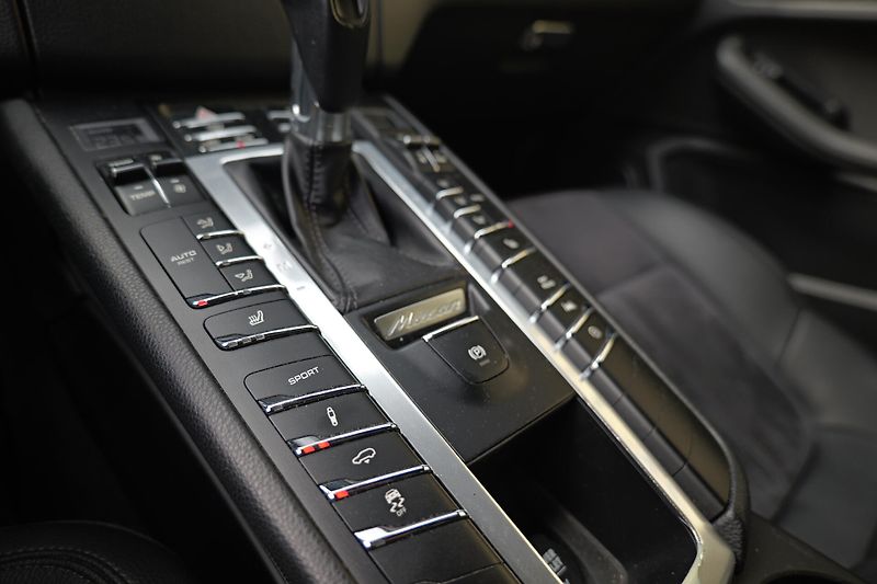 Porsche Macan S 3.0 V6 Alcantara 1. majitel - fotka 21 z 31