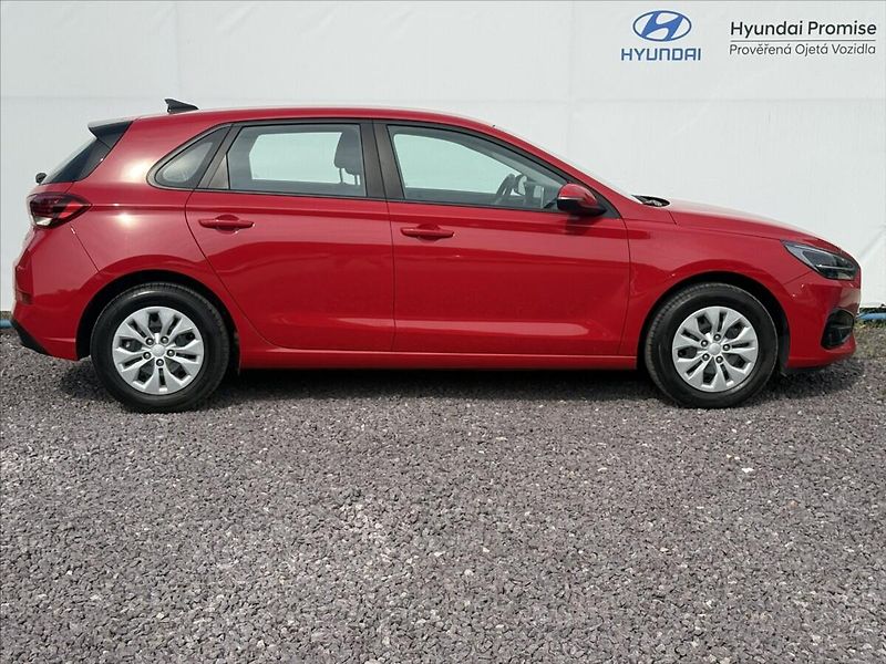 Hyundai i30 1,5 CVVT 71kW Comfort - fotka 3 z 24