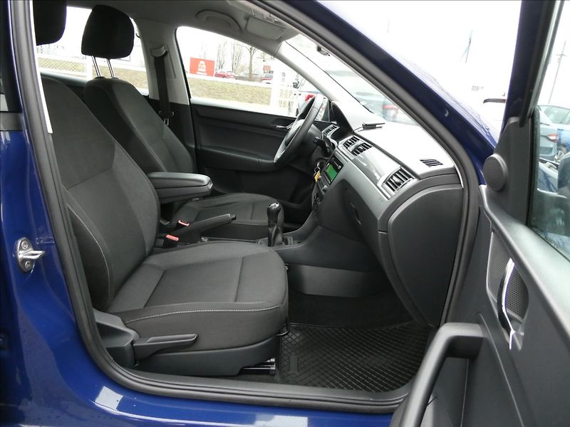Škoda Rapid 1,6 TDi 66kW 2x kola,klima,ČR - fotka 22 z 37