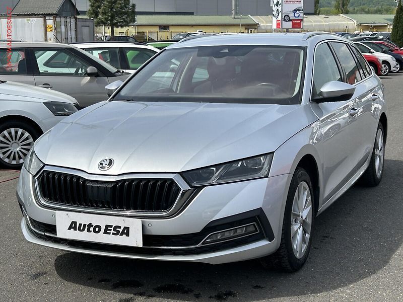 Škoda Octavia (2021) 2.0 TDi, ČR, Style, TZ, +pneu - fotka 3 z 17