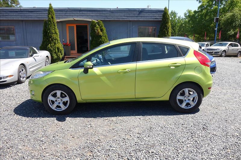 Ford Fiesta 1,2 i, ČR, KLIMATIZACE. - fotka 3 z 4