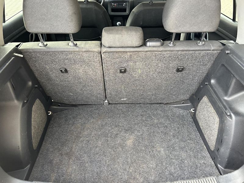 Škoda Fabia (2007) 1.2i 51kw  - fotka 11 z 17
