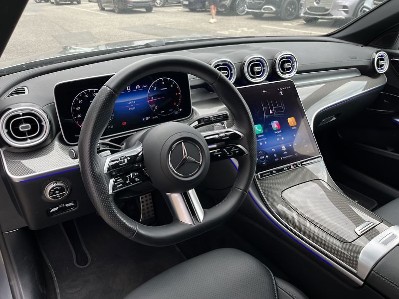 Mercedes-Benz Třídy C 220 d 4MATIC AMG Night - fotka 10 z 18