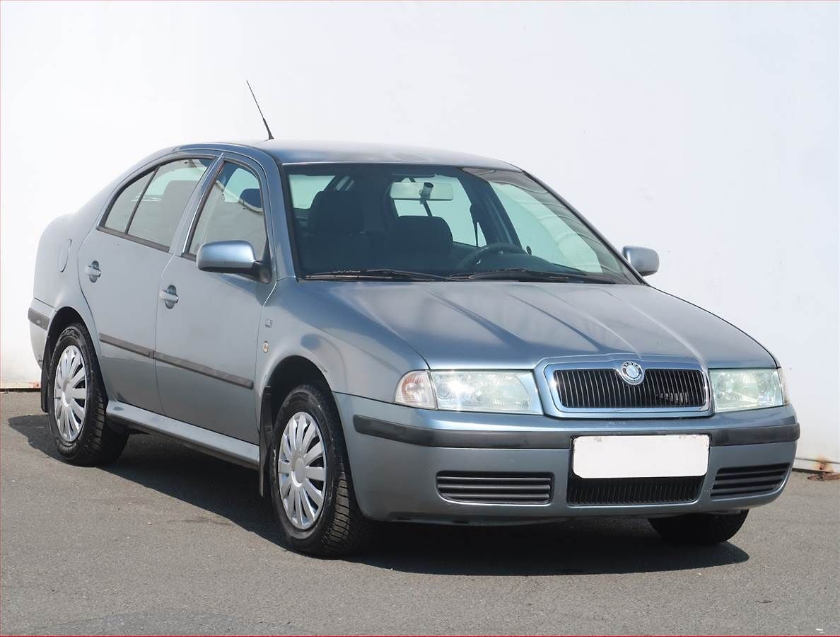 Škoda Octavia 1.6, po STK, zamluveno