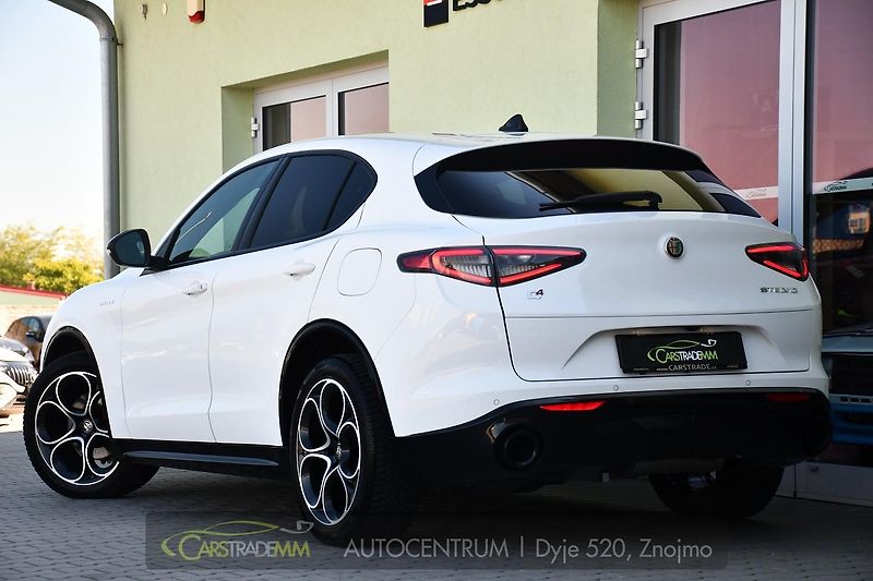 Alfa Romeo Stelvio 2.2D 16V 154kW Veloce AT8-Q4 - fotka 3 z 51