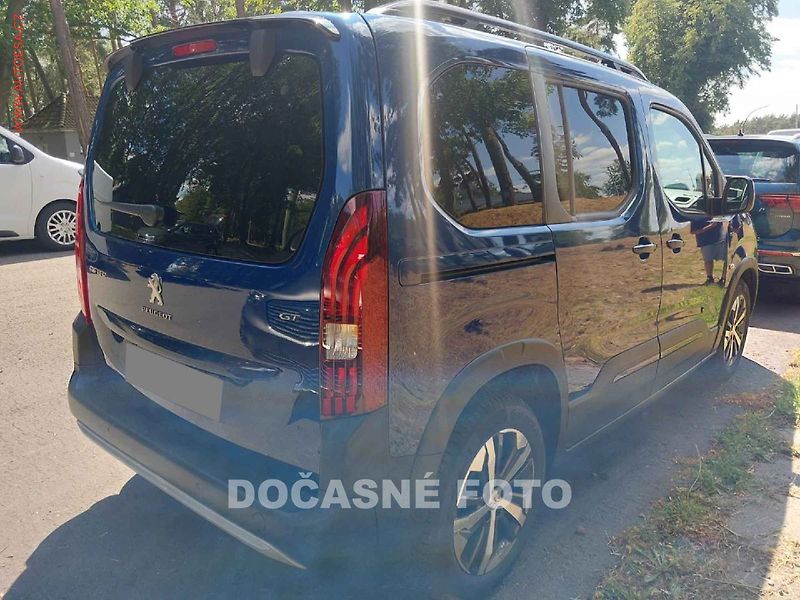 Peugeot Rifter (2023) 1.5HDi, GT LINE, navi, kamera - fotka 3 z 8
