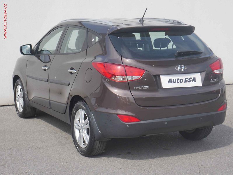 Hyundai ix35 (2013) 1.6 GDI, ČR, AC, výhřev sed. - fotka 6 z 15