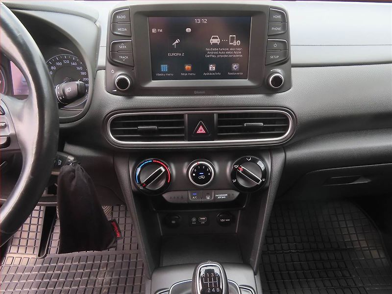 Hyundai Kona (2019) Family 1.0 T-GDI, Serv.kniha - fotka 12 z 19