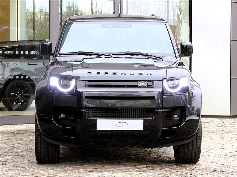 Land Rover Defender 110 D350 X-DYNAMIC HSE - fotka 9 z 35