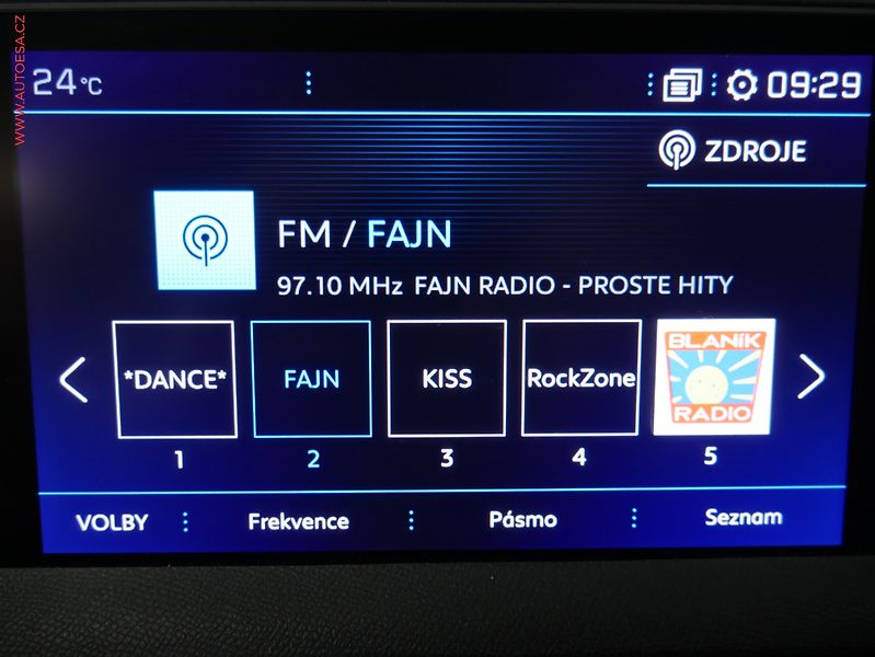 Peugeot 3008 (2018) 1.5 HDi, Allure - fotka 14 z 24