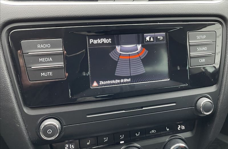 Škoda Octavia 1,2 TSI Edition 81kw 113t.km s - fotka 16 z 23