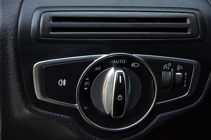 Mercedes-Benz Třídy C 180 CDi,KŮŽE,TEMP,NAVI,KLIMA - fotka 10 z 48