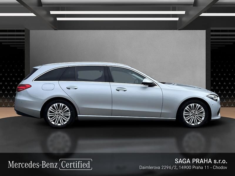 Mercedes-Benz Třídy C 220d 4MATIC kombi Avantgarde - fotka 3 z 22
