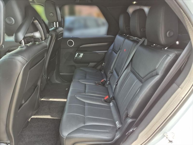 Land Rover Discovery 3,0 TDV6 4x4 HSE  5 - fotka 10 z 18