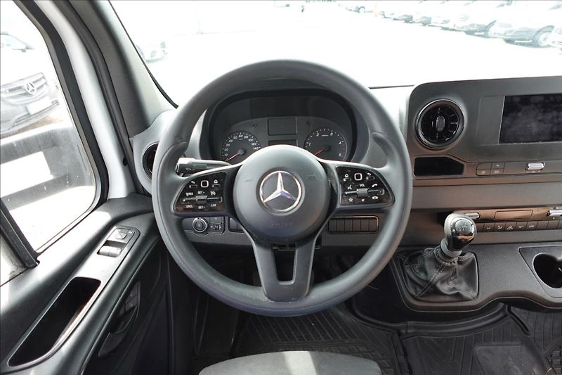 Mercedes-Benz Sprinter 2,0 CDI  319 PLACHTA SPANÍ - fotka 21 z 31