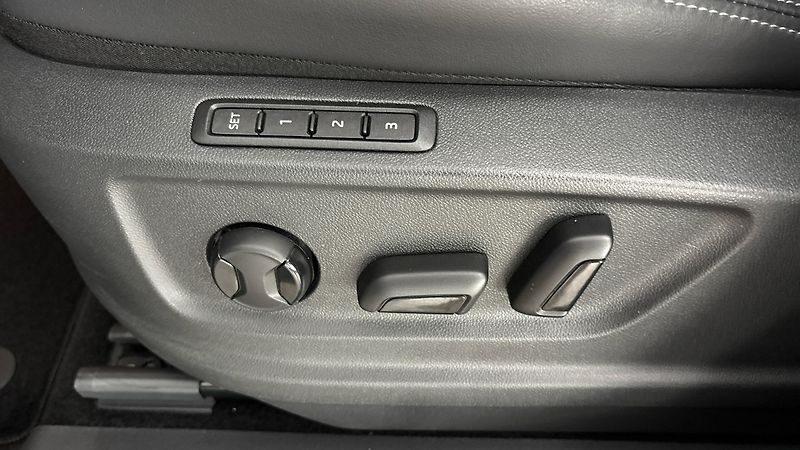 Škoda Kodiaq 2.0 TDI DSG 4x4 Style - fotka 22 z 31
