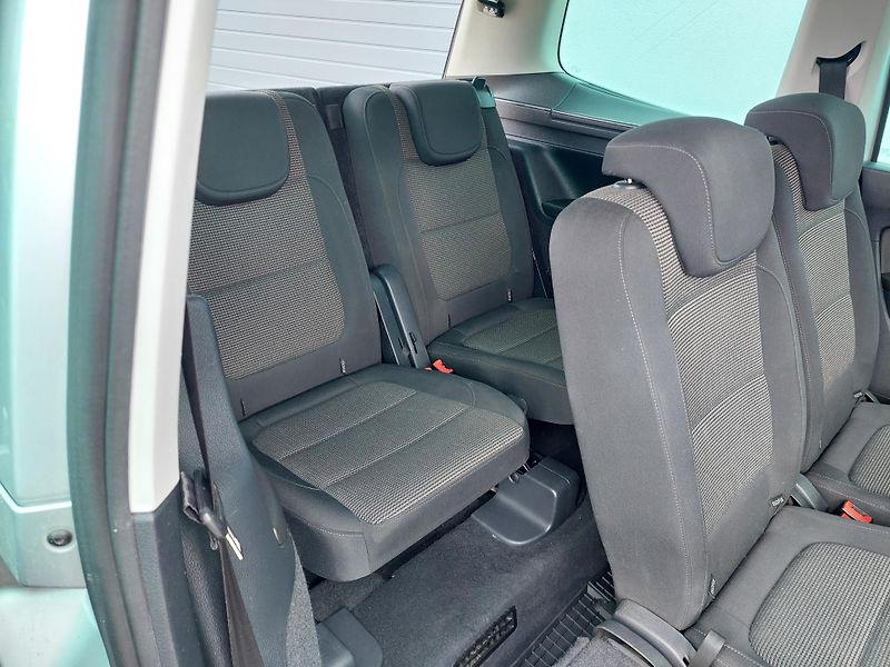 Volkswagen Sharan (2012) 2.0TDi 103kW 7míst - fotka 29 z 37