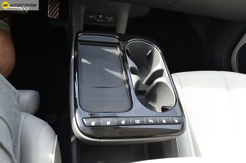 Hyundai Ioniq 5 STYLE PREMIUM 4x4 POWER 84kWh - fotka 45 z 84