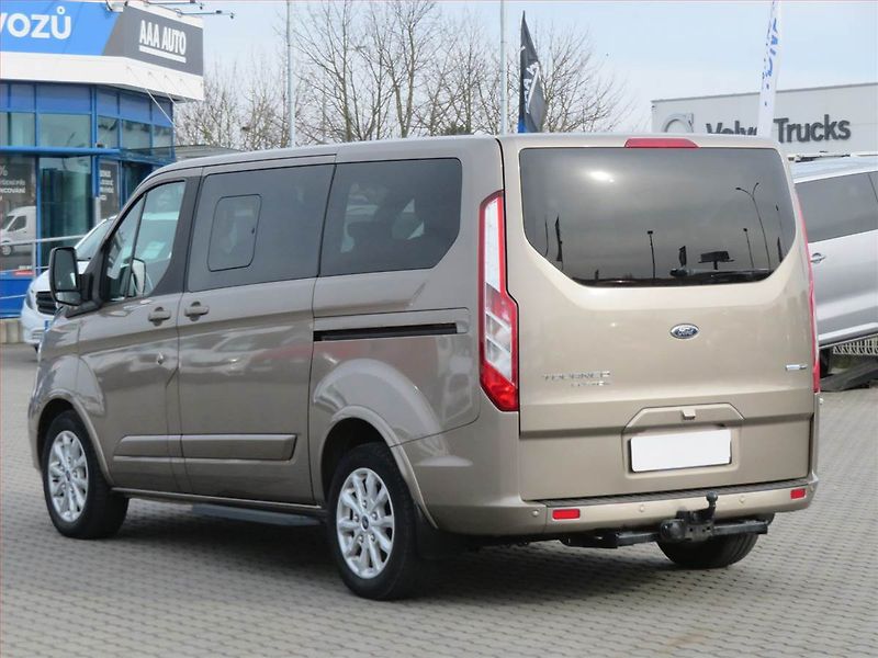 Ford Tourneo Custom (2019) Titanium 2.0 EcoBlue mHEV - fotka 4 z 20