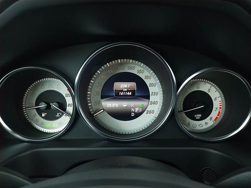 Mercedes-Benz Třídy E (2014) E 250, Automat, Kůže, Navi - fotka 11 z 20