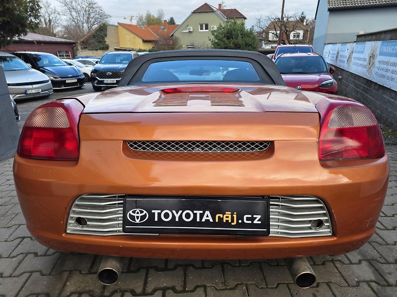 Toyota MR2 1.8-CABRIO - fotka 10 z 22