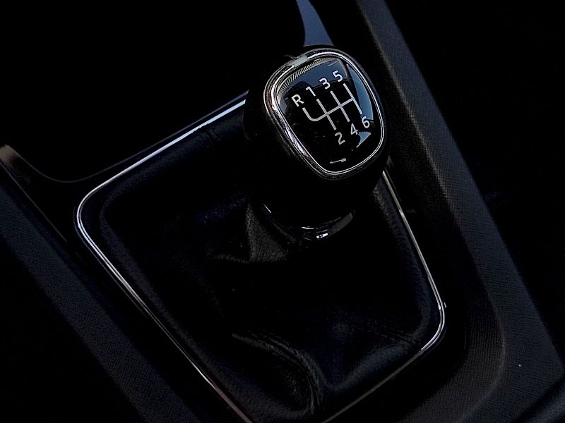Škoda Octavia (2020) Ambition 2,0 Tdi 85 Kw - fotka 22 z 36