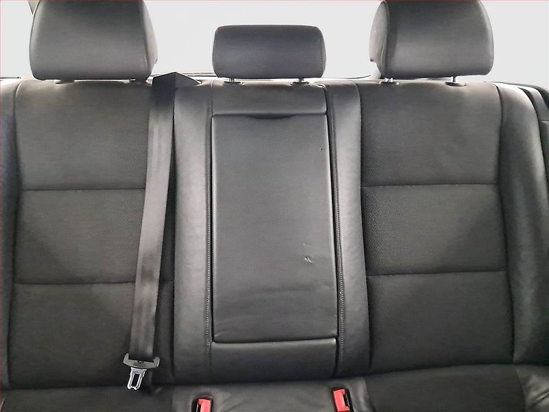 Audi A6 (2006) S line 2.7 TDI , 4X4, Automat - fotka 10 z 17