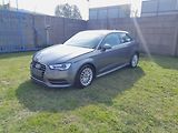 Audi A3 (2015) 1,6 TDI serviska 2x klíč - náhled 1