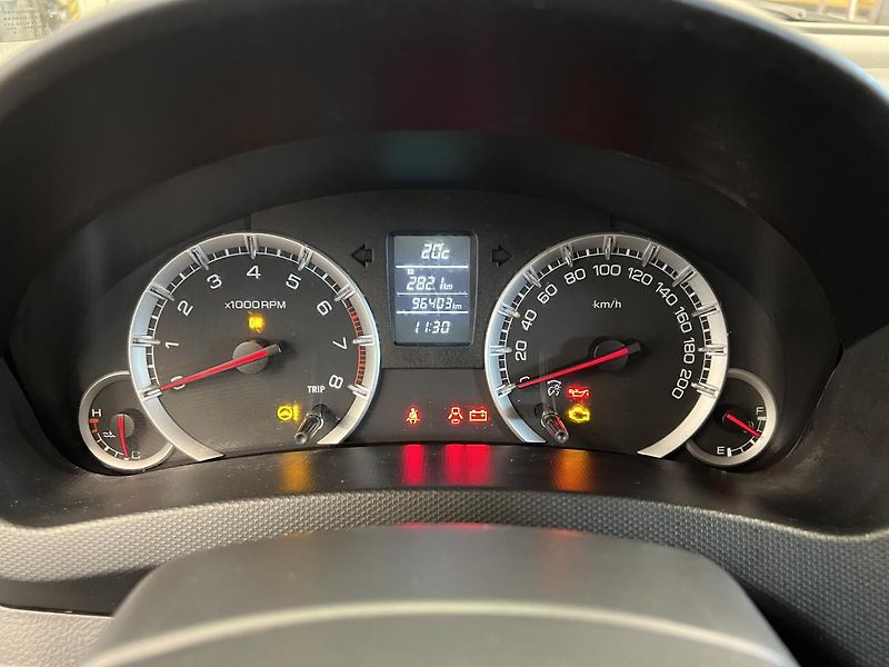 Suzuki Swift 1.2l 69 kW - fotka 11 z 18